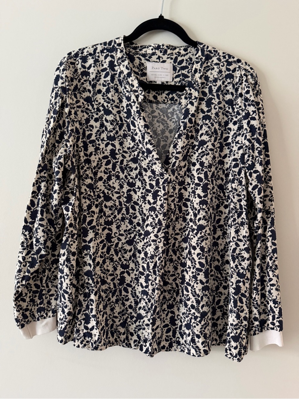 Part Two Navy & White Floral V-Neck Blouse